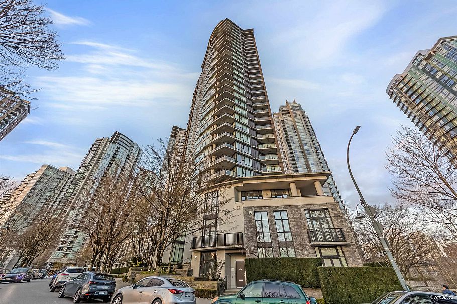 606 455 Beach Crescent Vancouver, BC - 1