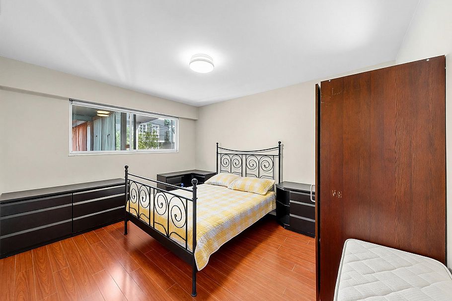 245 W 63rd Avenue Vancouver, BC - 20
