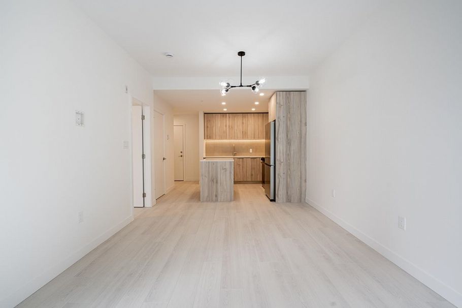 412 3596 Malsum Drive North Vancouver, BC - 18