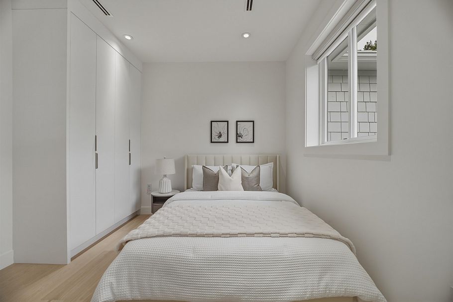 3112 W 42nd Avenue Vancouver, BC - 5
