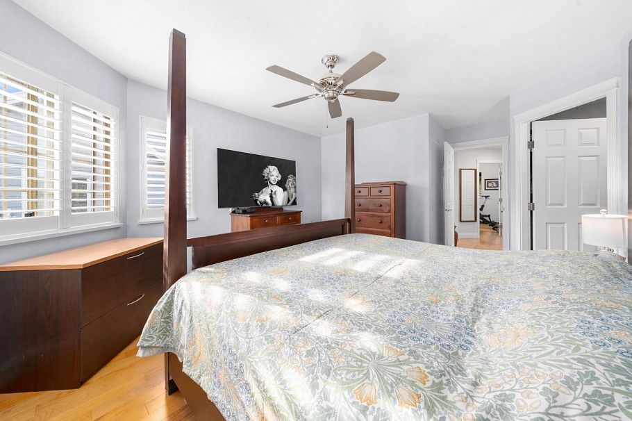 1216 Plateau Drive North Vancouver, BC - 24