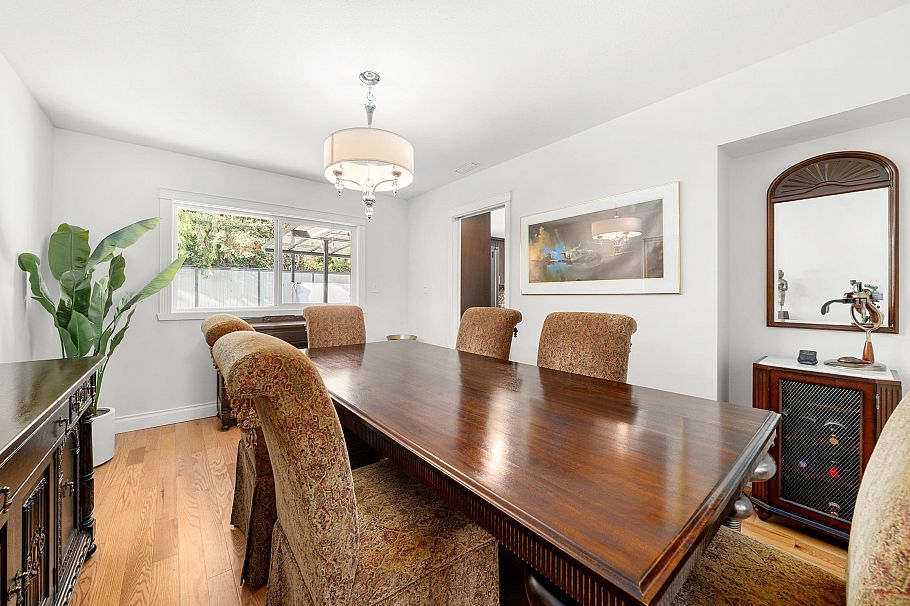 1216 Plateau Drive North Vancouver, BC - 10