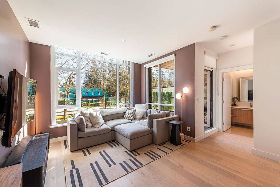 2765 Mountain Highway North Vancouver, BC - 2
