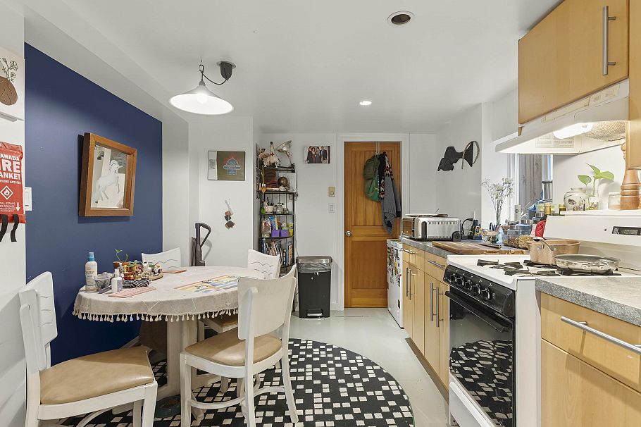 2258 Oxford Street Vancouver, BC - 27