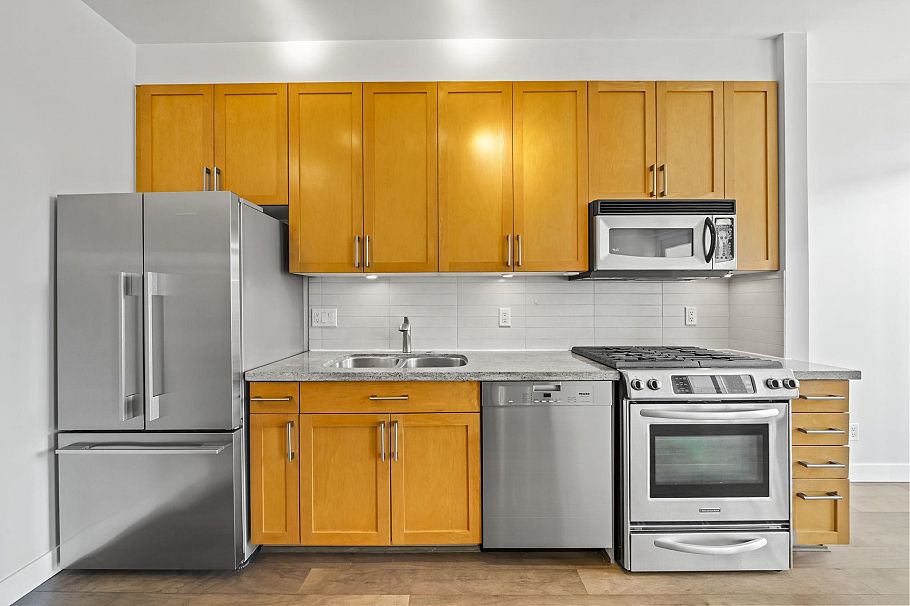 304 2055 Yukon Street Vancouver, BC - 11