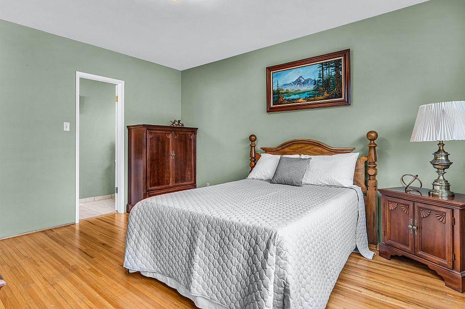 3031 E 16th Avenue Vancouver, BC - 12