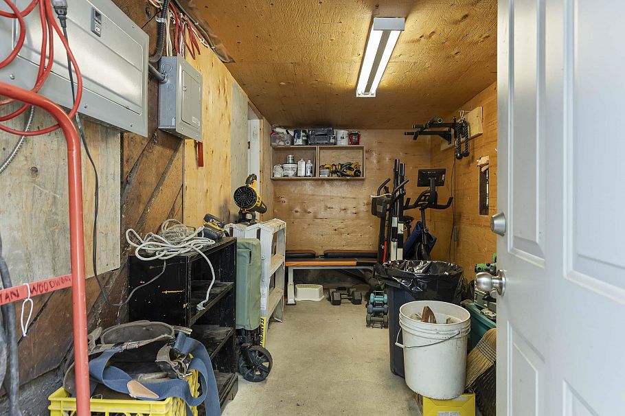 2258 Oxford Street Vancouver, BC - 32