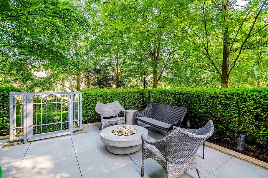 107 323 Jervis Street Vancouver, BC - 2