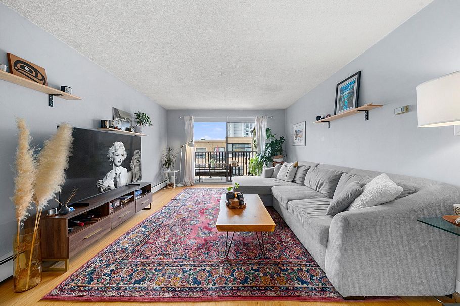 312 131 W 4th Street North Vancouver, BC - 3