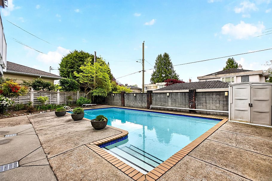 642 W 53rd Avenue Vancouver, BC - 37