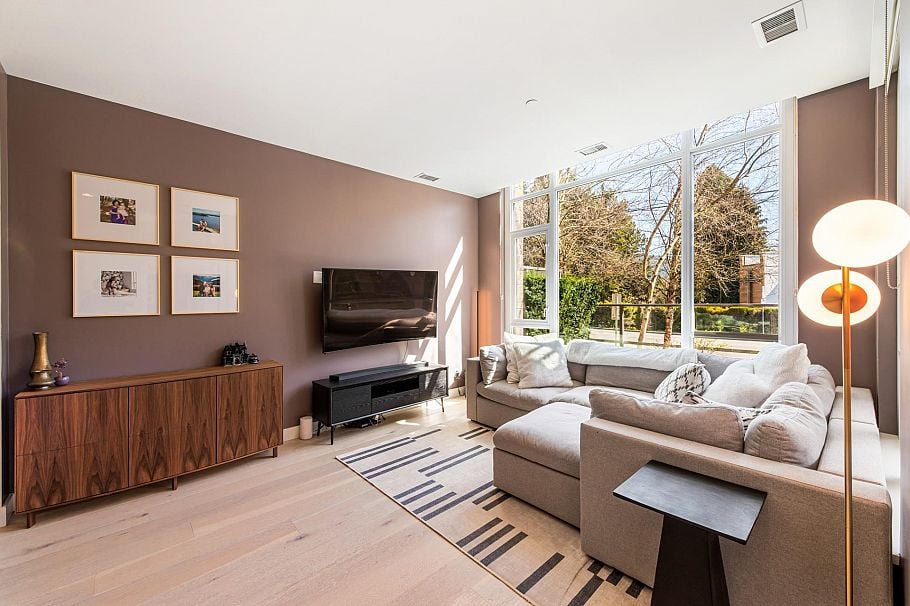 2765 Mountain Highway North Vancouver, BC - 1