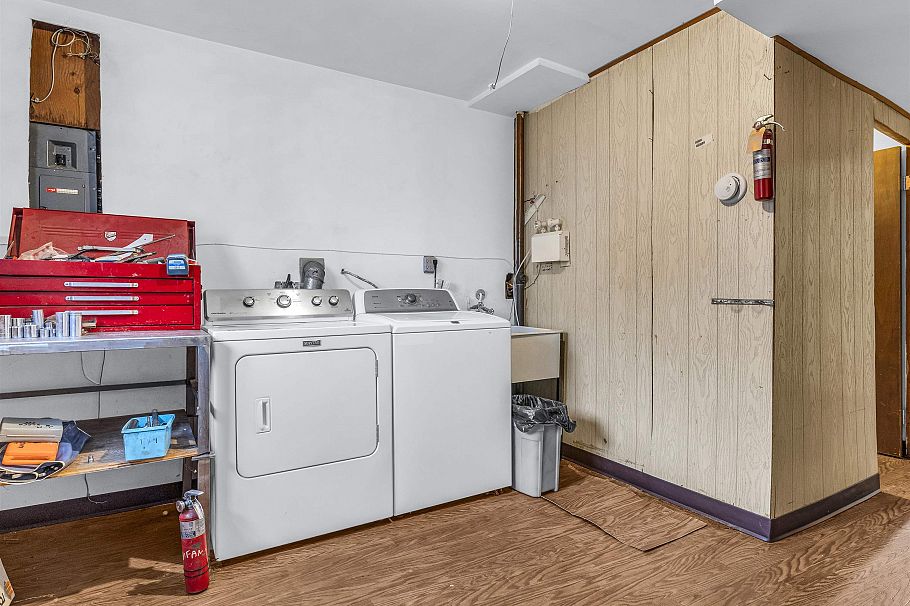 3031 E 16th Avenue Vancouver, BC - 29
