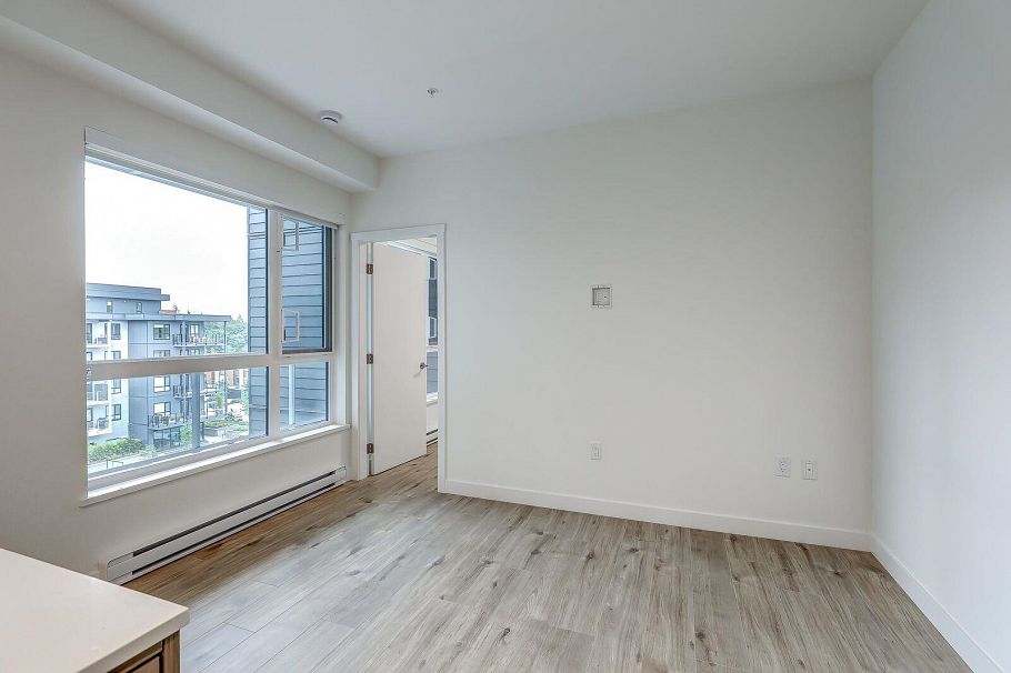 206 3594 Malsum Drive North Vancouver, BC - 16