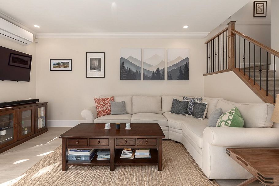 682 W 13th Avenue Vancouver, BC - 3