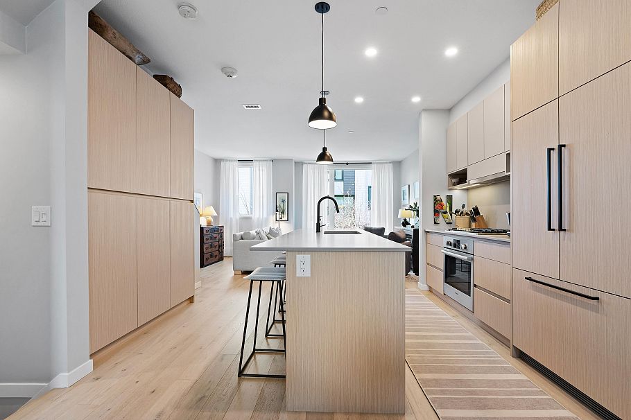 31 528 E 2nd Street North Vancouver, BC - 4