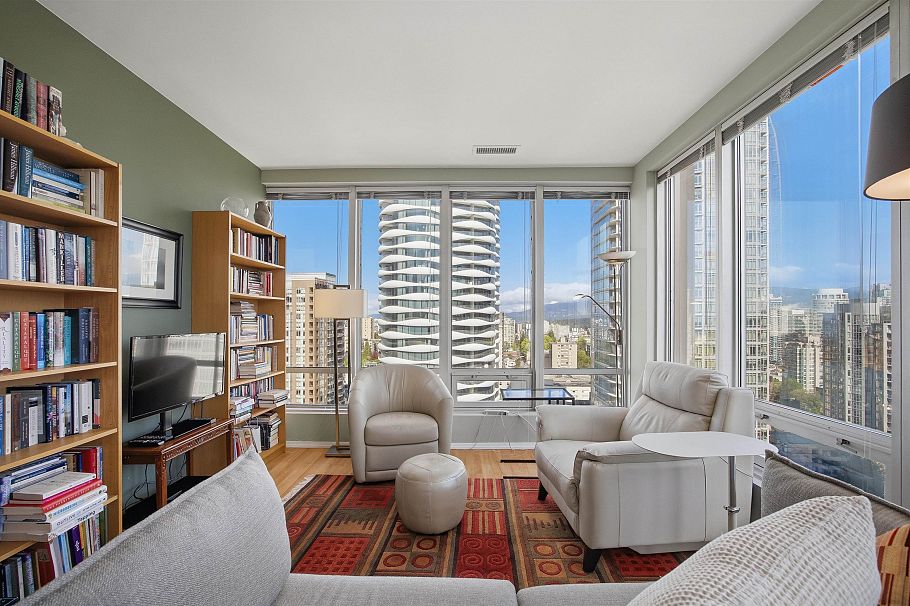 1607 989 Nelson Street Vancouver, BC - 2
