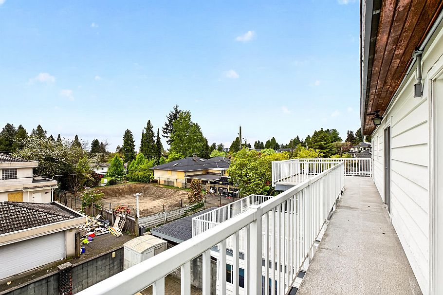 642 W 53rd Avenue Vancouver, BC - 30