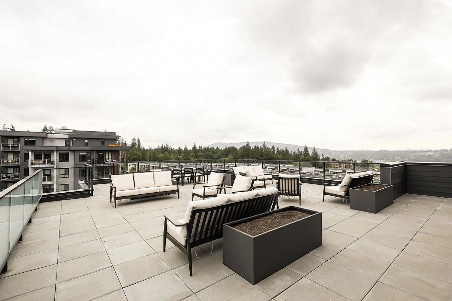 206 3594 Malsum Drive North Vancouver, BC - 30