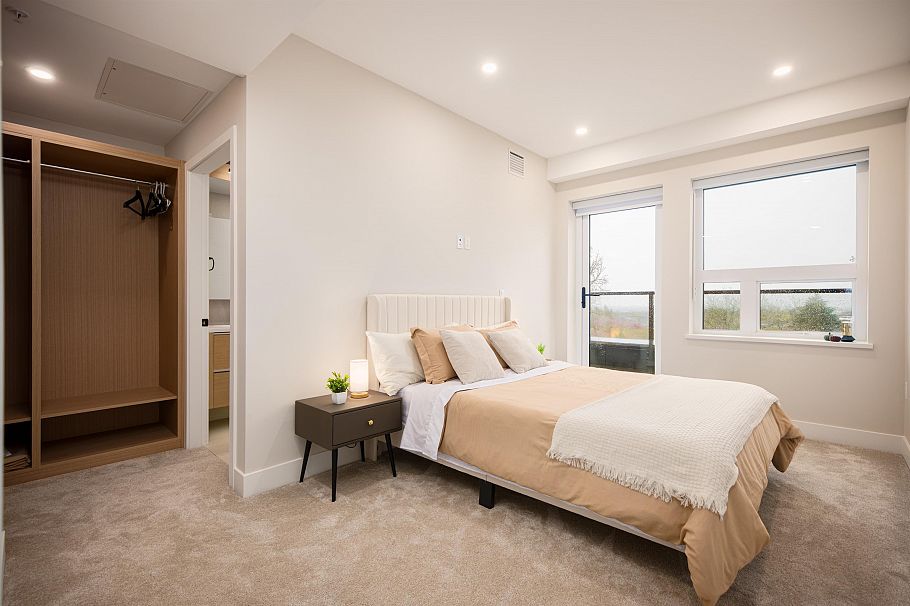 2 128 W Woodstock Avenue Vancouver, BC - 6