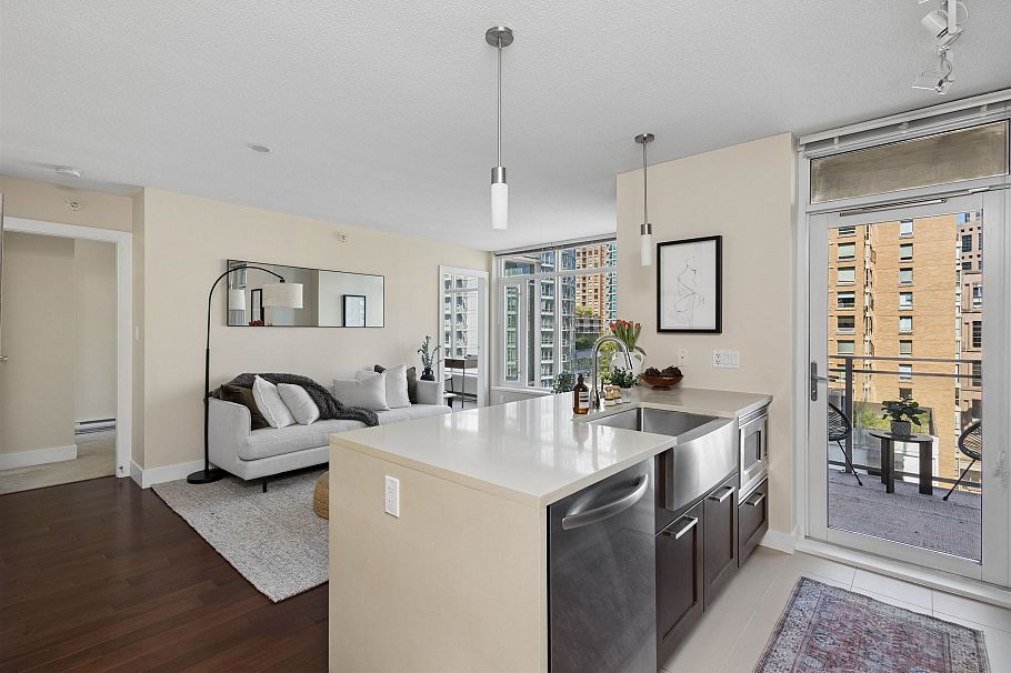 1205 888 Homer Street Vancouver, BC - 4