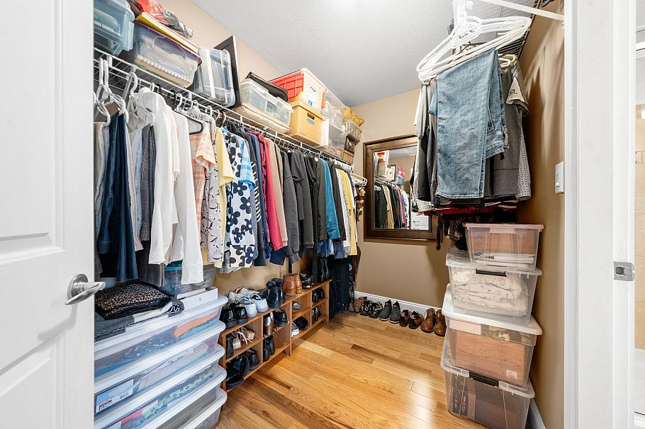 1216 Plateau Drive North Vancouver, BC - 25