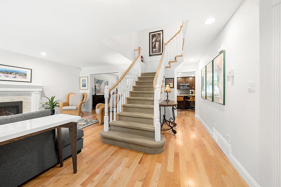 1216 Plateau Drive North Vancouver, BC - 5