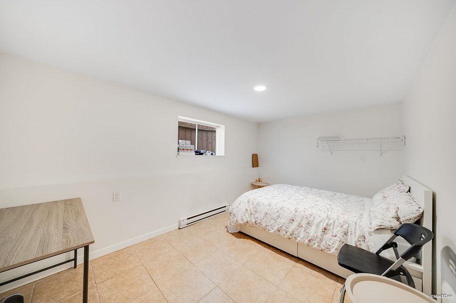 5702 Lancaster Street Vancouver, BC - 14