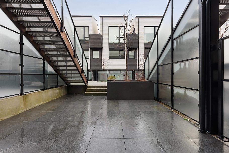 122 650 E 2nd Street North Vancouver, BC - 26