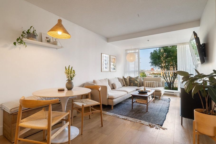 404 2770 Sophia Street Vancouver, BC - 1