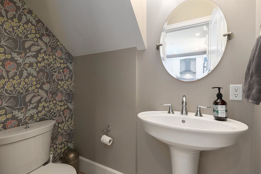 682 W 13th Avenue Vancouver, BC - 11