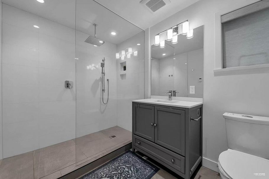 3521 Duval Road North Vancouver, BC - 33