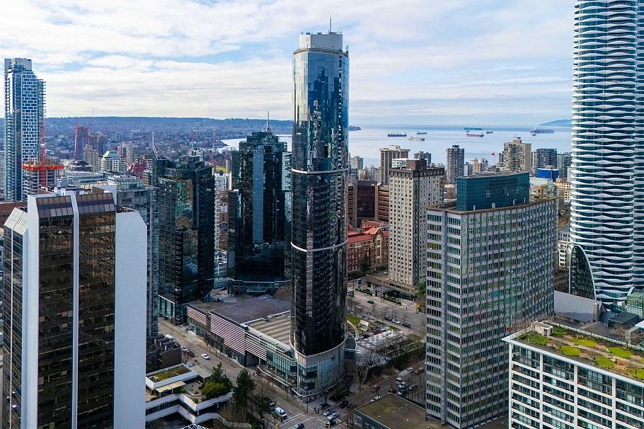 4303 938 Nelson Street Vancouver, BC - 2