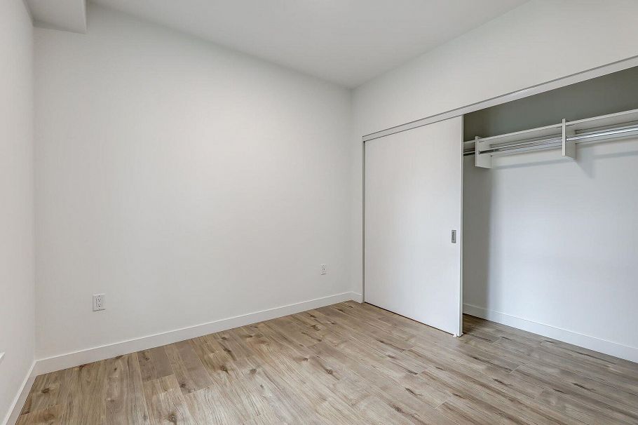 206 3594 Malsum Drive North Vancouver, BC - 20