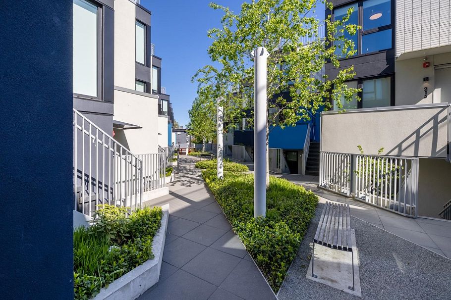 216 322 E 15th Avenue Vancouver, BC - 34