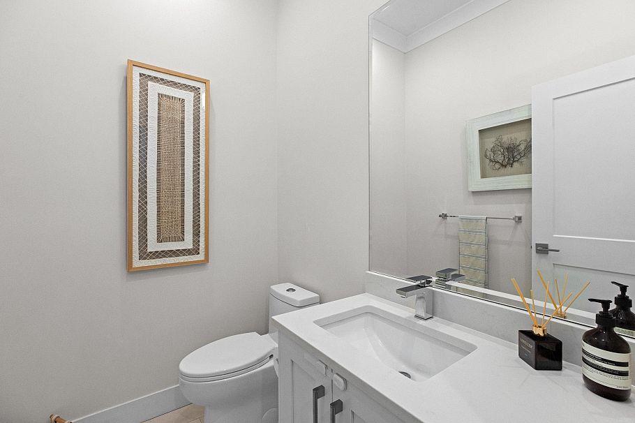 215 E 22nd Street North Vancouver, BC - 12