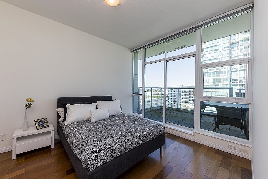 PH1 168 E Esplanade North Vancouver, BC - 23