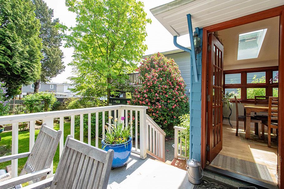 1560 Macgowan Avenue North Vancouver, BC - 33