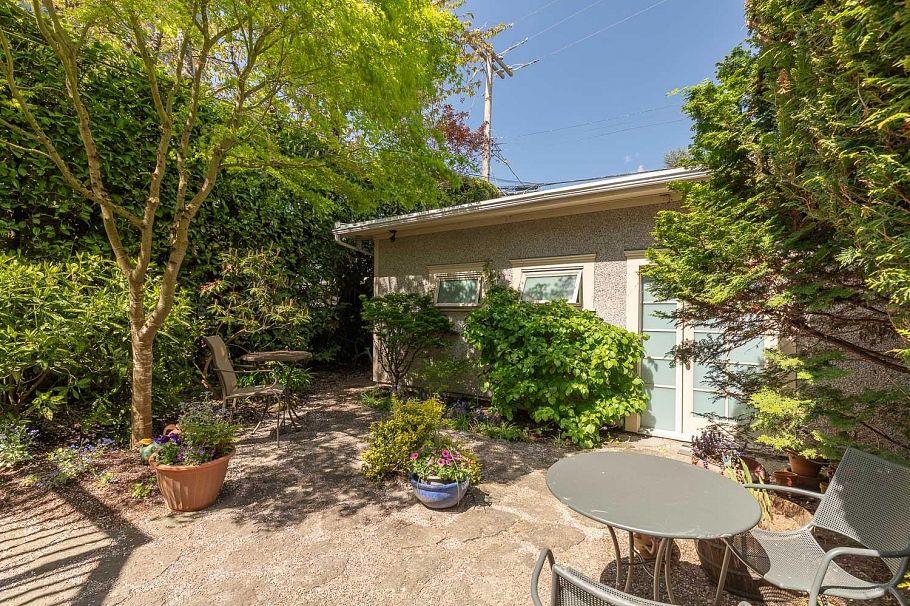237 E 24th Avenue Vancouver, BC - 27