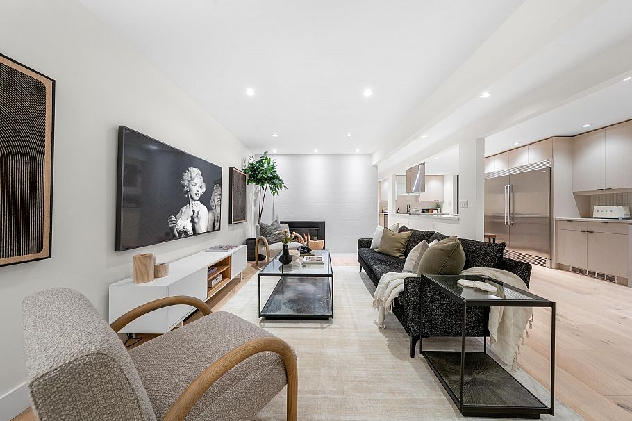 1140 W 17 Street North Vancouver, BC - 11
