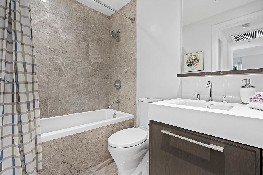 103 1055 Ridgewood Drive North Vancouver, BC - 16