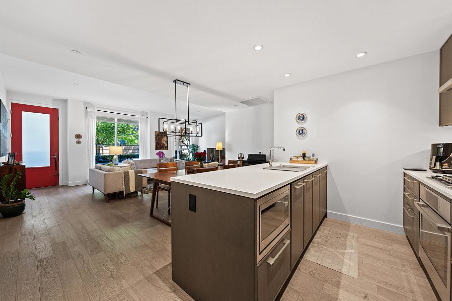 103 1055 Ridgewood Drive North Vancouver, BC - 10