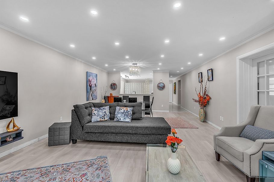 207 1500 Ostler Court North Vancouver, BC - 7