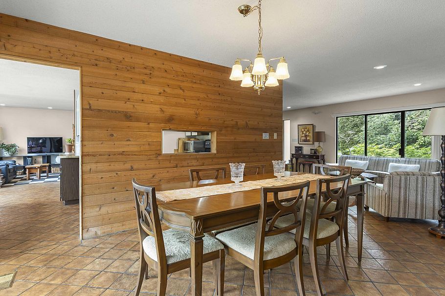 3956 W 38th Avenue Vancouver, BC - 9