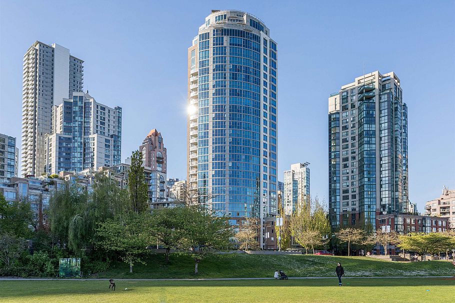 203 388 Drake Street Vancouver, BC - 24