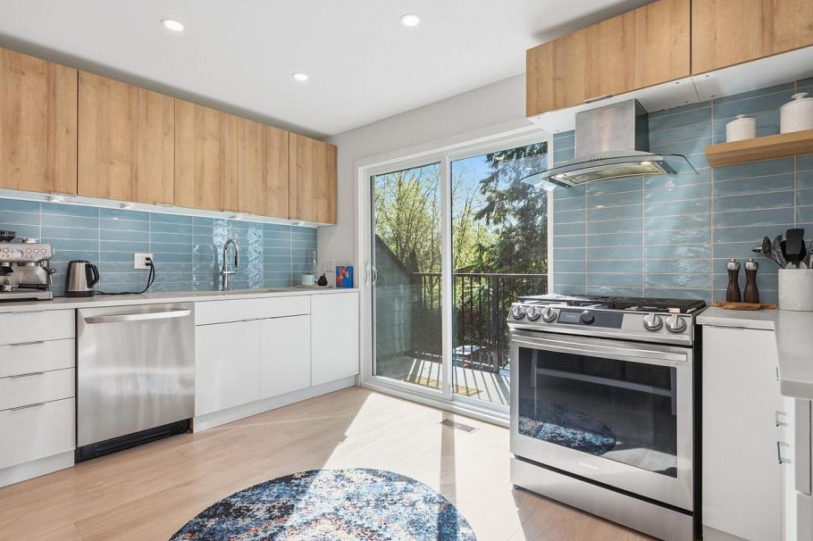 1516 Mcnair Drive North Vancouver, BC - 9