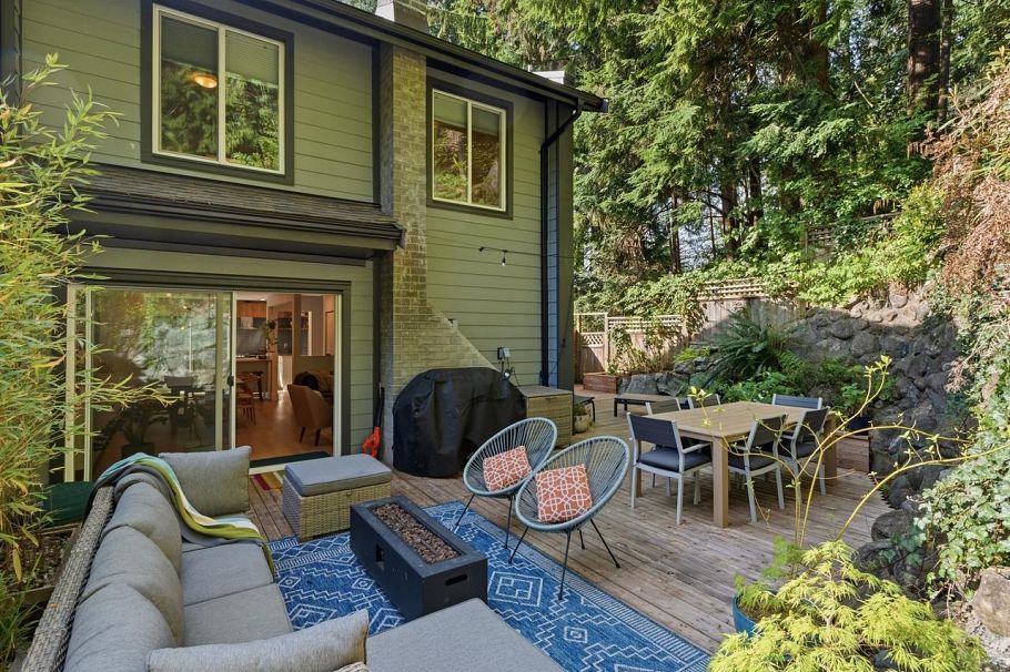 1516 Mcnair Drive North Vancouver, BC - 23