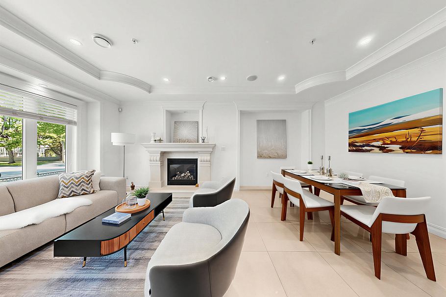 2456 E 45th Avenue Vancouver, BC - 3