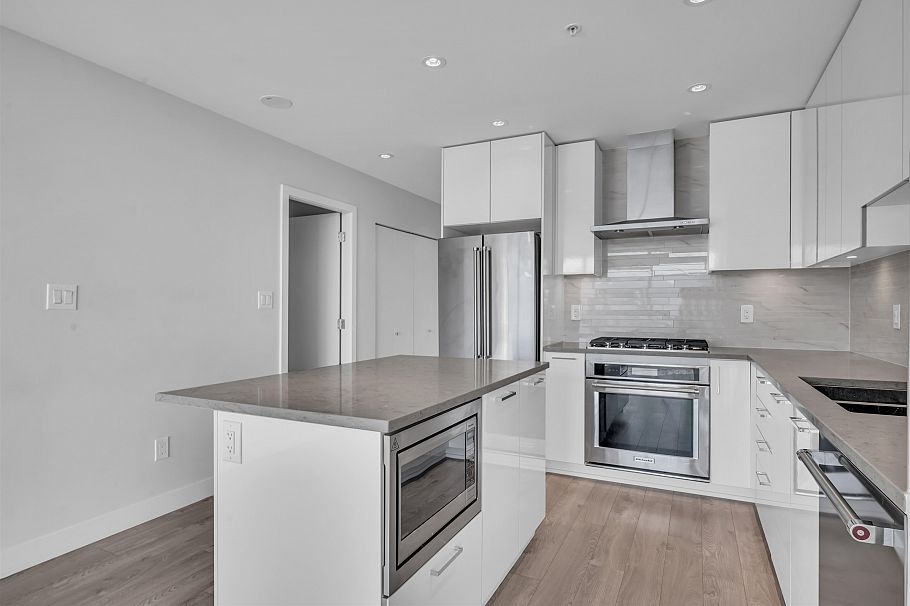 3407 1788 Gilmore Avenue Burnaby, BC - 4