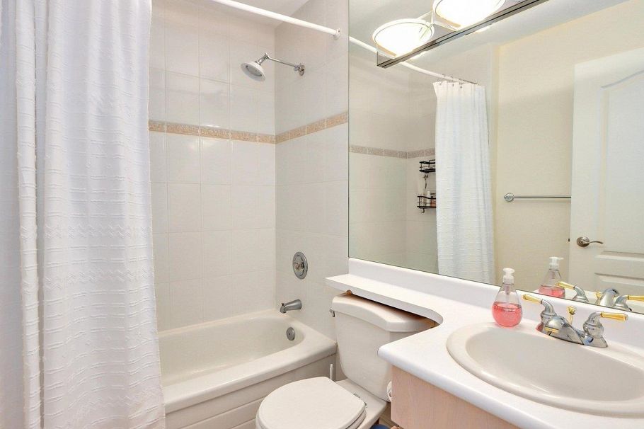2602 Point Grey Road Vancouver, BC - 20