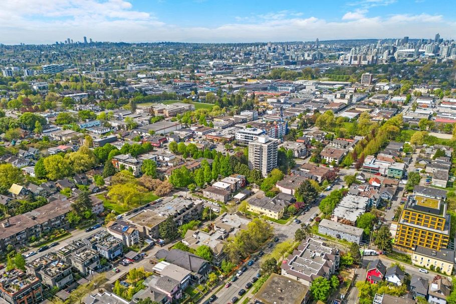 1828 E Georgia Street Vancouver, BC - 32